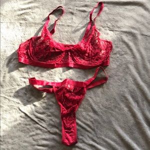Red lingerie set